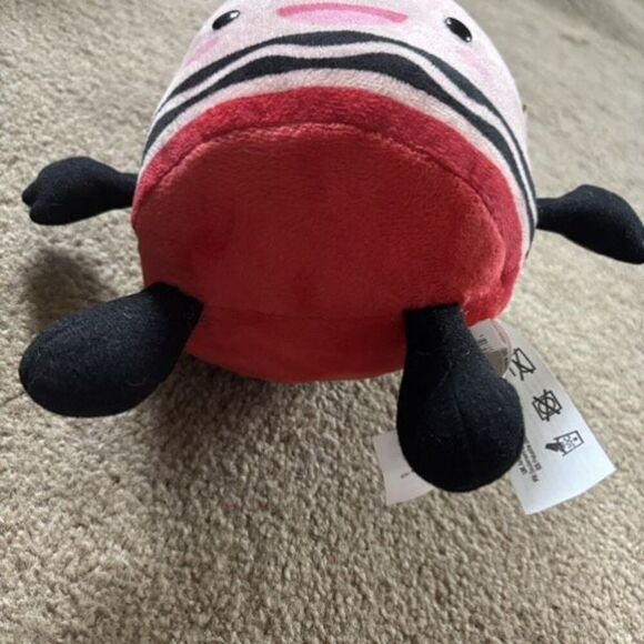 Crayola Red Plush 2017 Collectible Soft Toy With Tags Attached - Picture 6 of 8